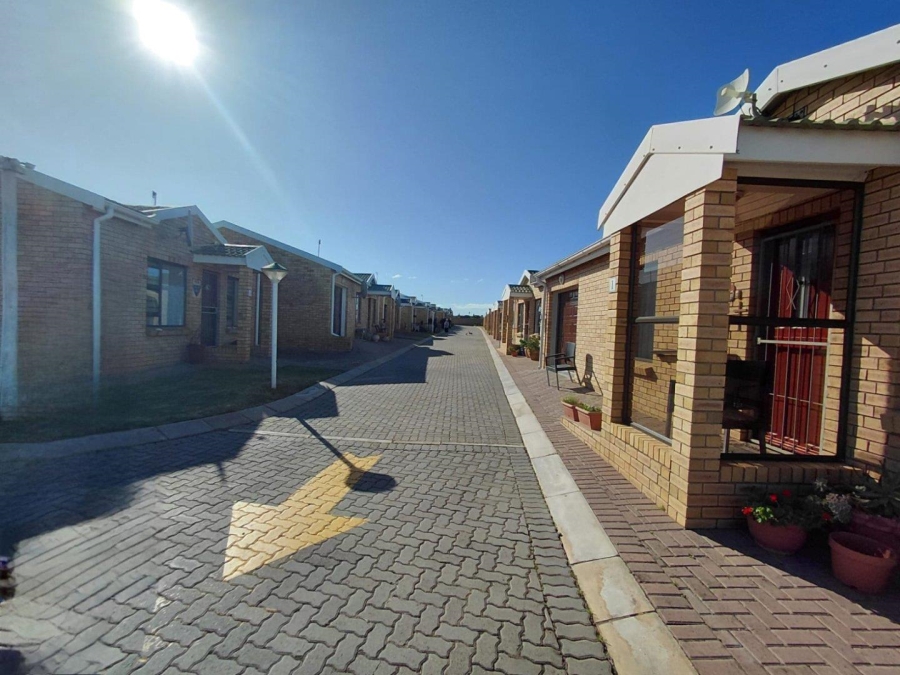 2 Bedroom Property for Sale in Jeffreys Bay Central Eastern Cape